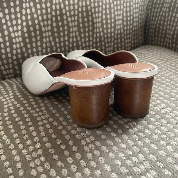 Bernardo shoes. Size 8M - Picture 3 of 4